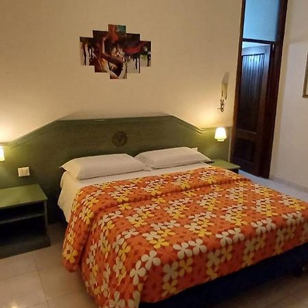 גיארדיני נאקסוס Apartments Mikros מראה חיצוני תמונה