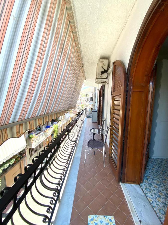 גיארדיני נאקסוס Apartments Mikros מראה חיצוני תמונה