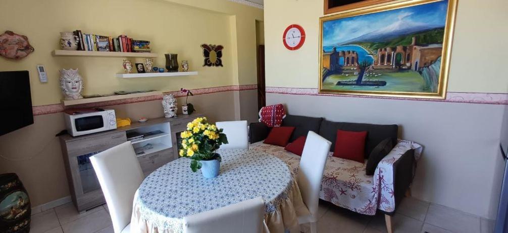גיארדיני נאקסוס Apartments Mikros מראה חיצוני תמונה